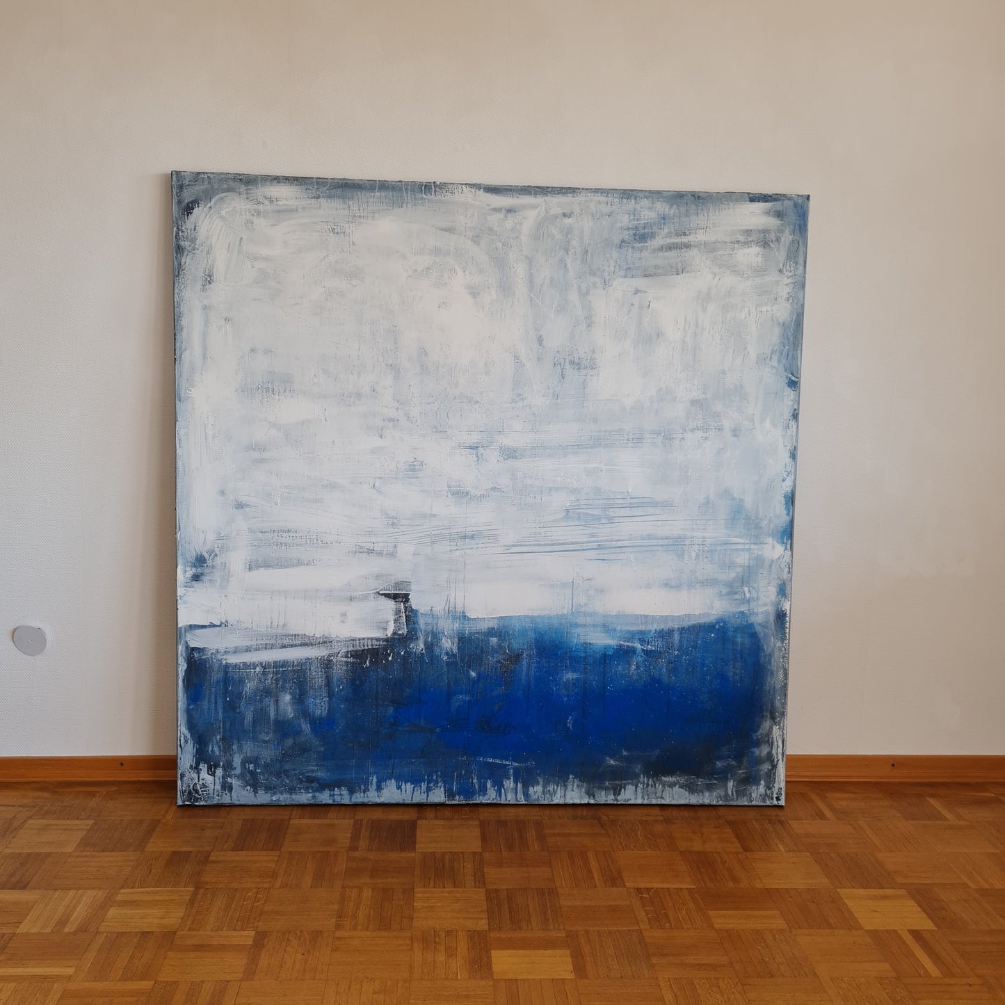 Eine abstrakte vorhandene Malerei in Blau Weiß - direkt versandfertig