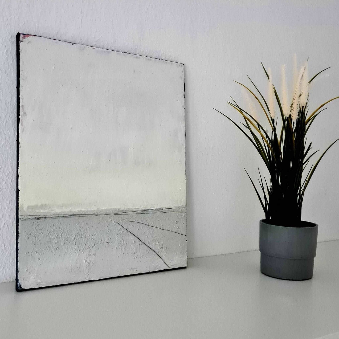 Abstraktes graue Gemälde in Betongrau mit Struktur und schwarzem Rand Abstrakte Bilder & moderne Auftragsmalerei, abstrakte große bilder online kaufen, Auftrags Malere
