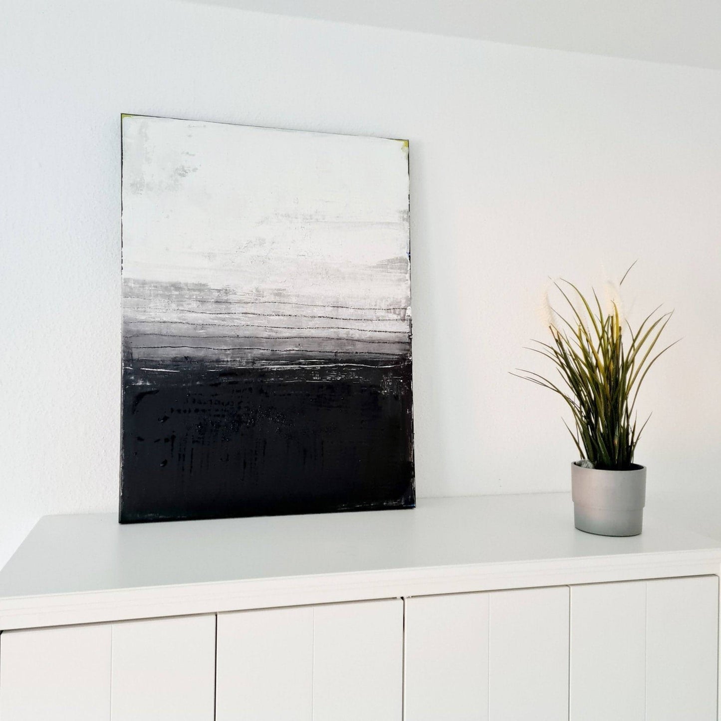 schwarzweißes Abstraktes Gemälde "Zwei Seiten (2)" aus regionalen Hölzern mit minimalistischem Design Abstrakte Bilder & moderne Auftragsmalerei, abstrakte große bilder online kaufen, Auftrags Malere