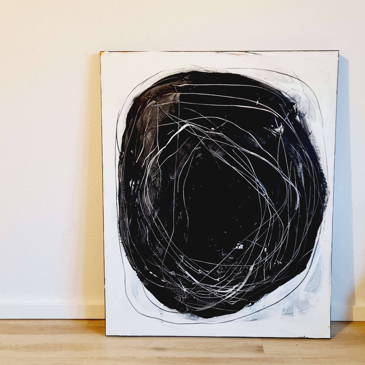 Die Kunst der Reduktion: Warum schwarz-weiß Fusionen zeitlose Schönheit ausstrahlen Abstrakte Bilder & moderne Auftragsmalerei, abstrakte große bilder online kaufen, Auftrags Malere
