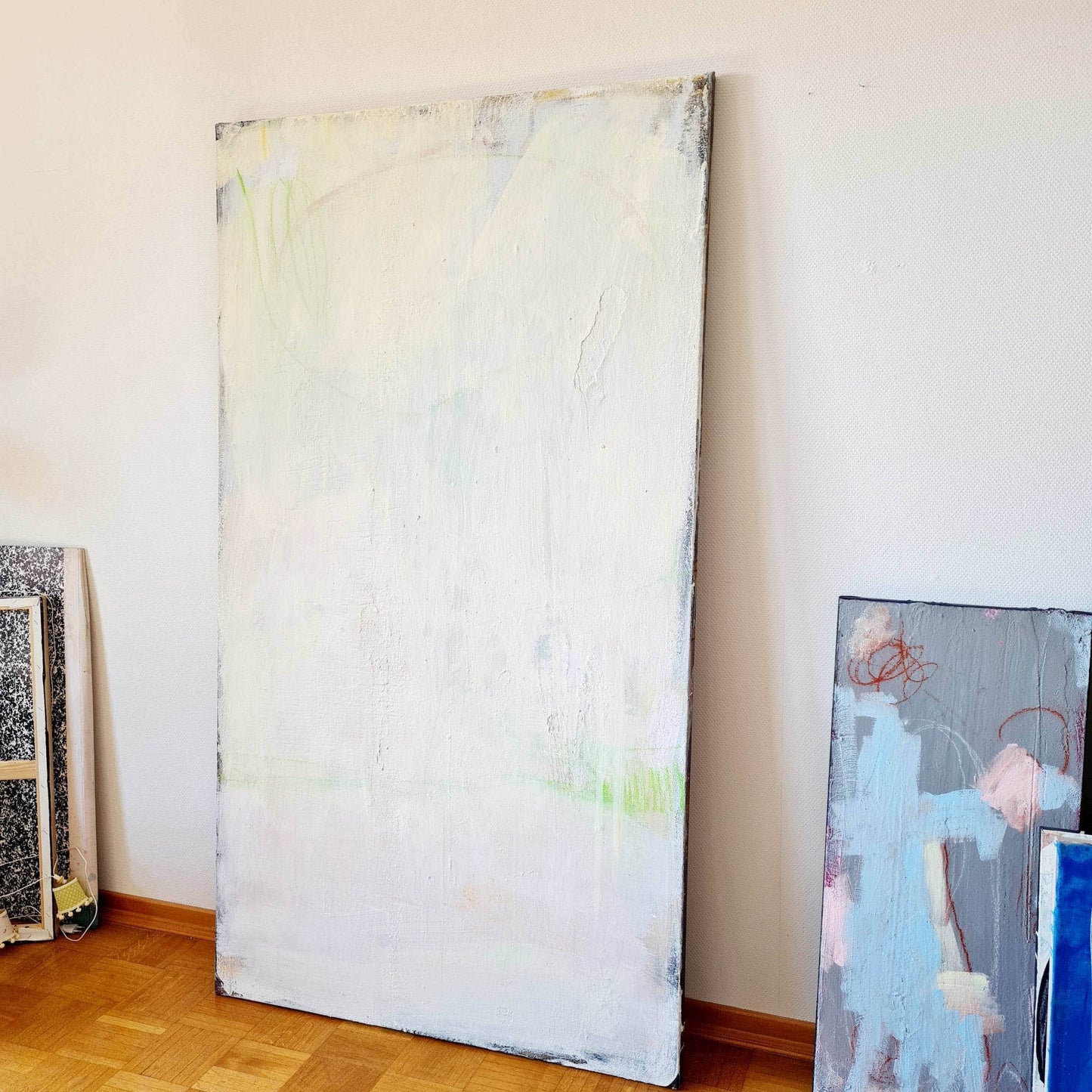 Maßgeschneidertes Kunstwerk: Großes, weißes Gemälde auf Leinwand nach Ihren Wünschen Abstrakte Bilder & moderne Auftragsmalerei, abstrakte große bilder online kaufen, Auftrags Malere