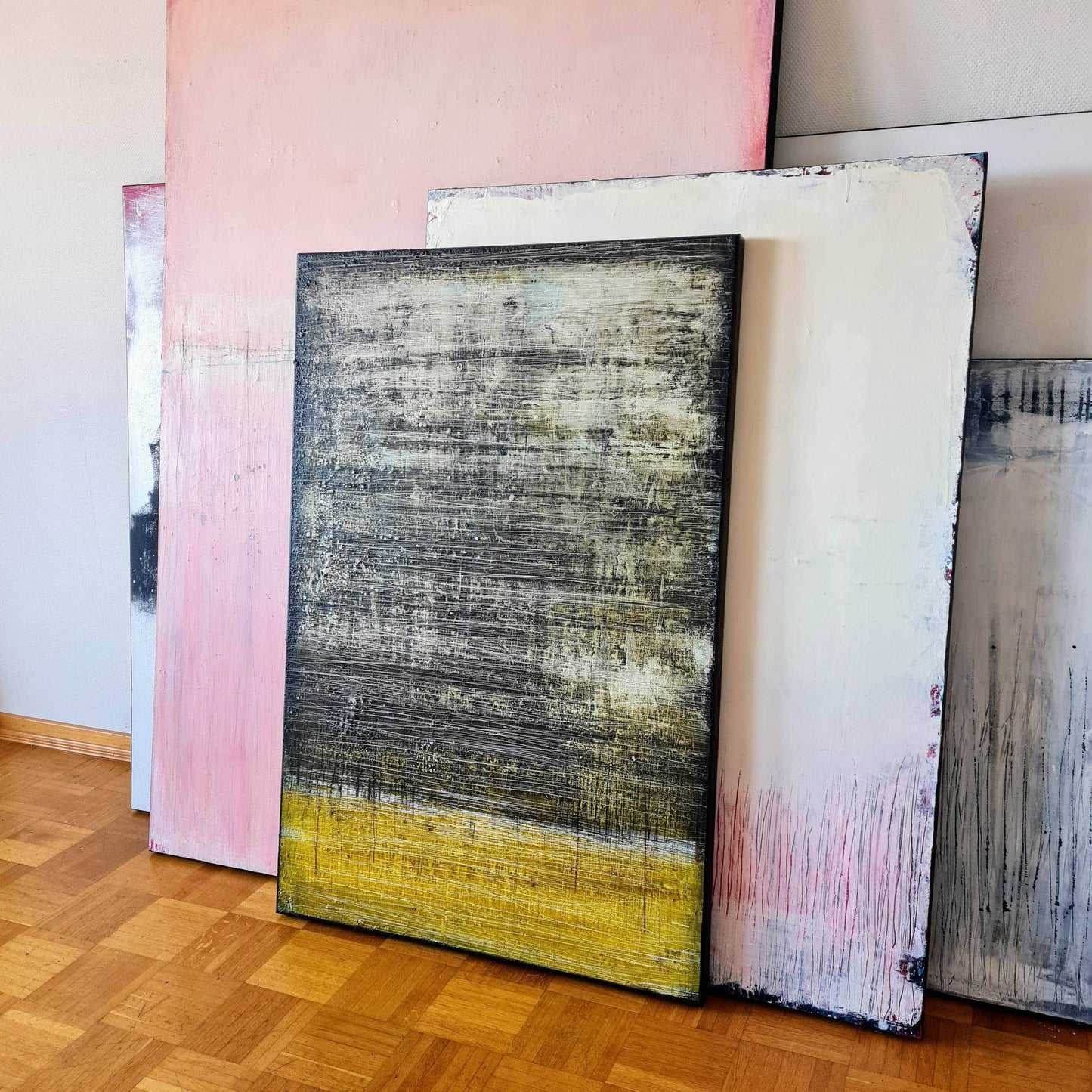 Mehrschichtiges Kunstwerk in Schwarz und Olivgrün - Direkt verfügbar! Abstrakte Bilder & moderne Auftragsmalerei, abstrakte große bilder online kaufen, Auftrags Malere
