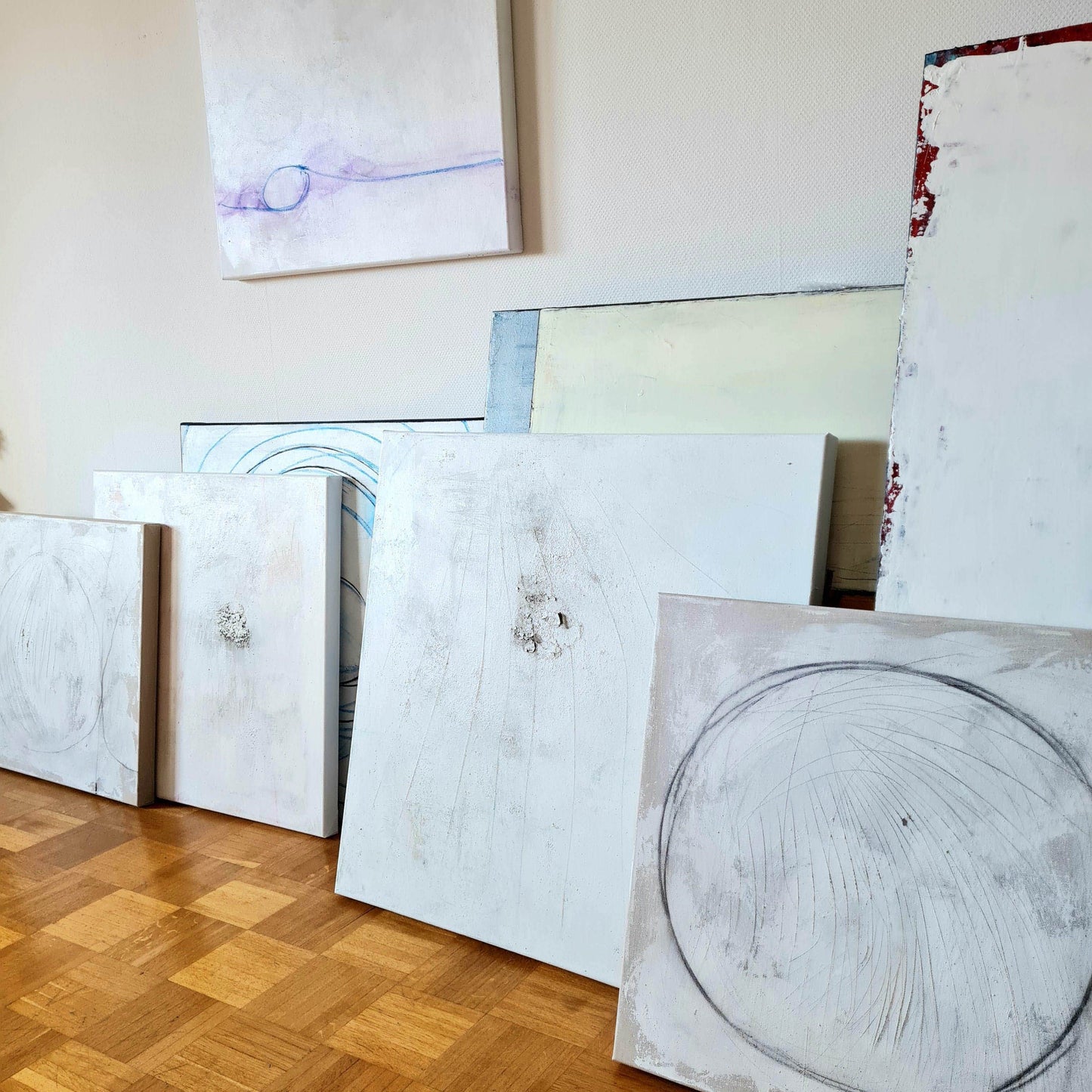 Minimalistisches Kunstwerk in Kratztechnik auf Naturleinen Abstrakte Bilder & moderne Auftragsmalerei, abstrakte große bilder online kaufen, Auftrags Malere