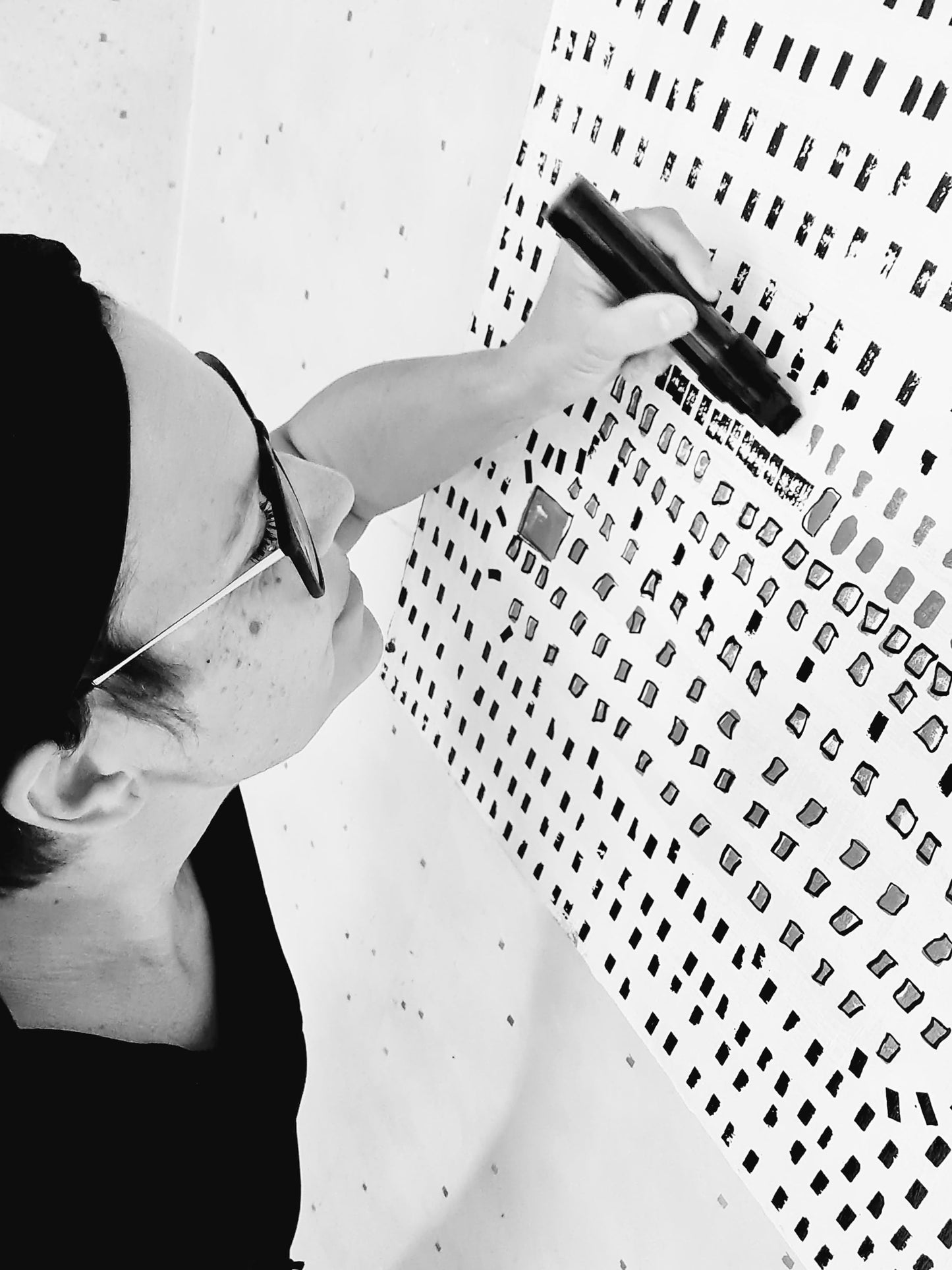 Ein minimalistisches Kunstwerk in Schwarz-Weiß Abstrakte Bilder & moderne Auftragsmalerei, abstrakte große bilder online kaufen, Auftrags Malere