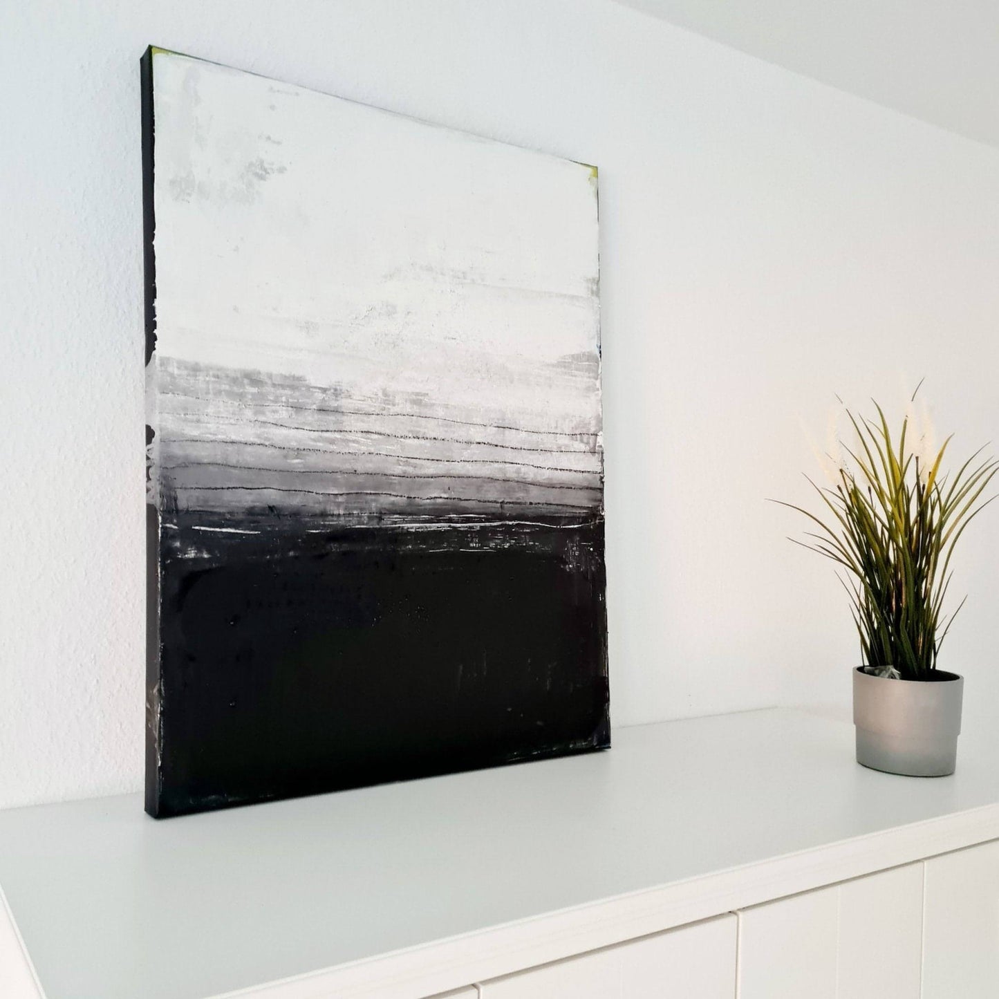 schwarzweißes Abstraktes Gemälde "Zwei Seiten (2)" aus regionalen Hölzern mit minimalistischem Design Abstrakte Bilder & moderne Auftragsmalerei, abstrakte große bilder online kaufen, Auftrags Malere
