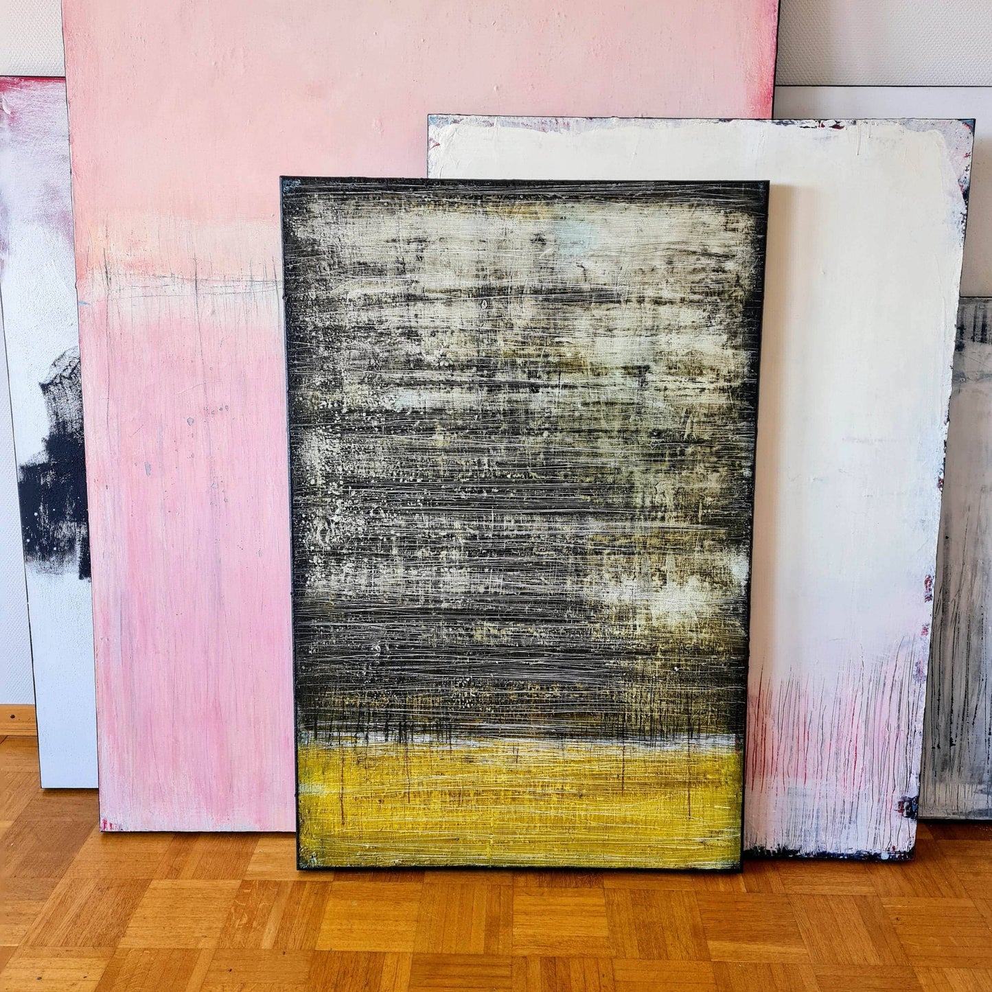Mehrschichtiges Kunstwerk in Schwarz und Olivgrün - Direkt verfügbar! Abstrakte Bilder & moderne Auftragsmalerei, abstrakte große bilder online kaufen, Auftrags Malere
