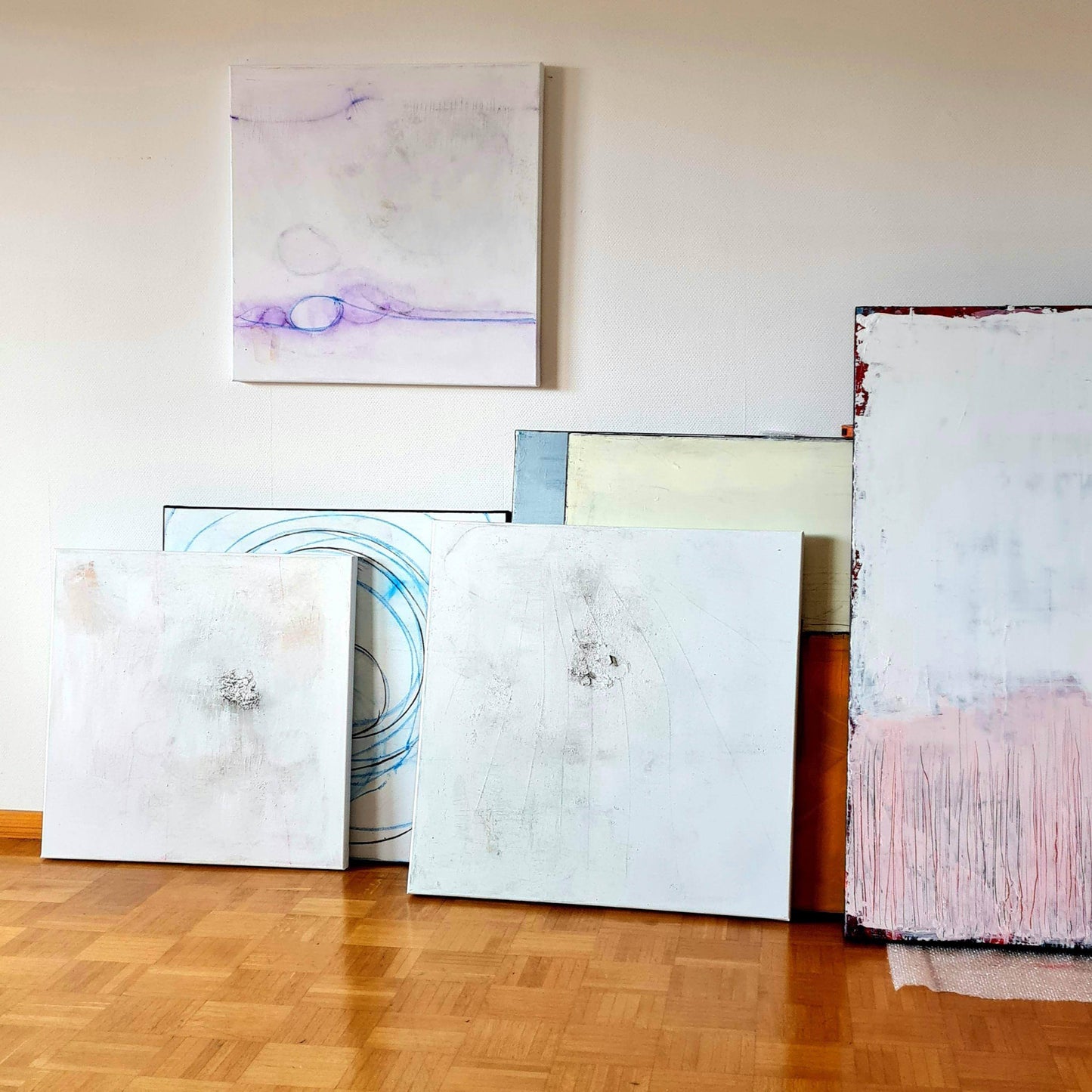 Sommeranfang in abstraktem Weiß: Acrylbild als individueller Auftrag Abstrakte Bilder & moderne Auftragsmalerei, abstrakte große bilder online kaufen, Auftrags Malere