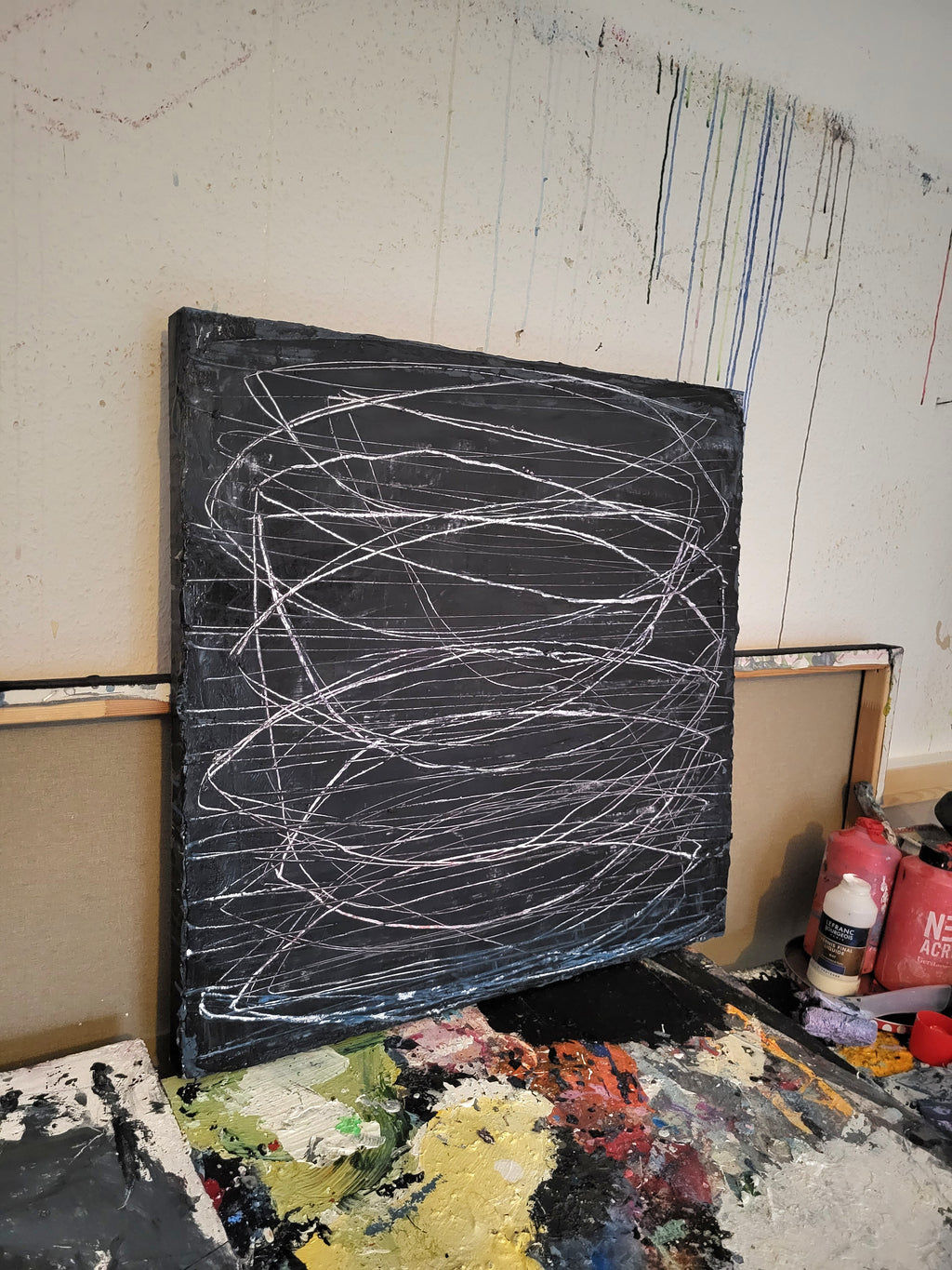 Abstraktes Gemälde – Tagesplan – Abstrakte Wandkunst über Sofa