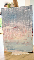 Vorschiedene Weiten" von Conny Wachsmann ist ein graues und rotes Kratztechnik-Gemälde, perfekt für einen modernen Touch. Entdecken Sie dieses einzigartige Kunstwerk in der artvergnuegen galerie.