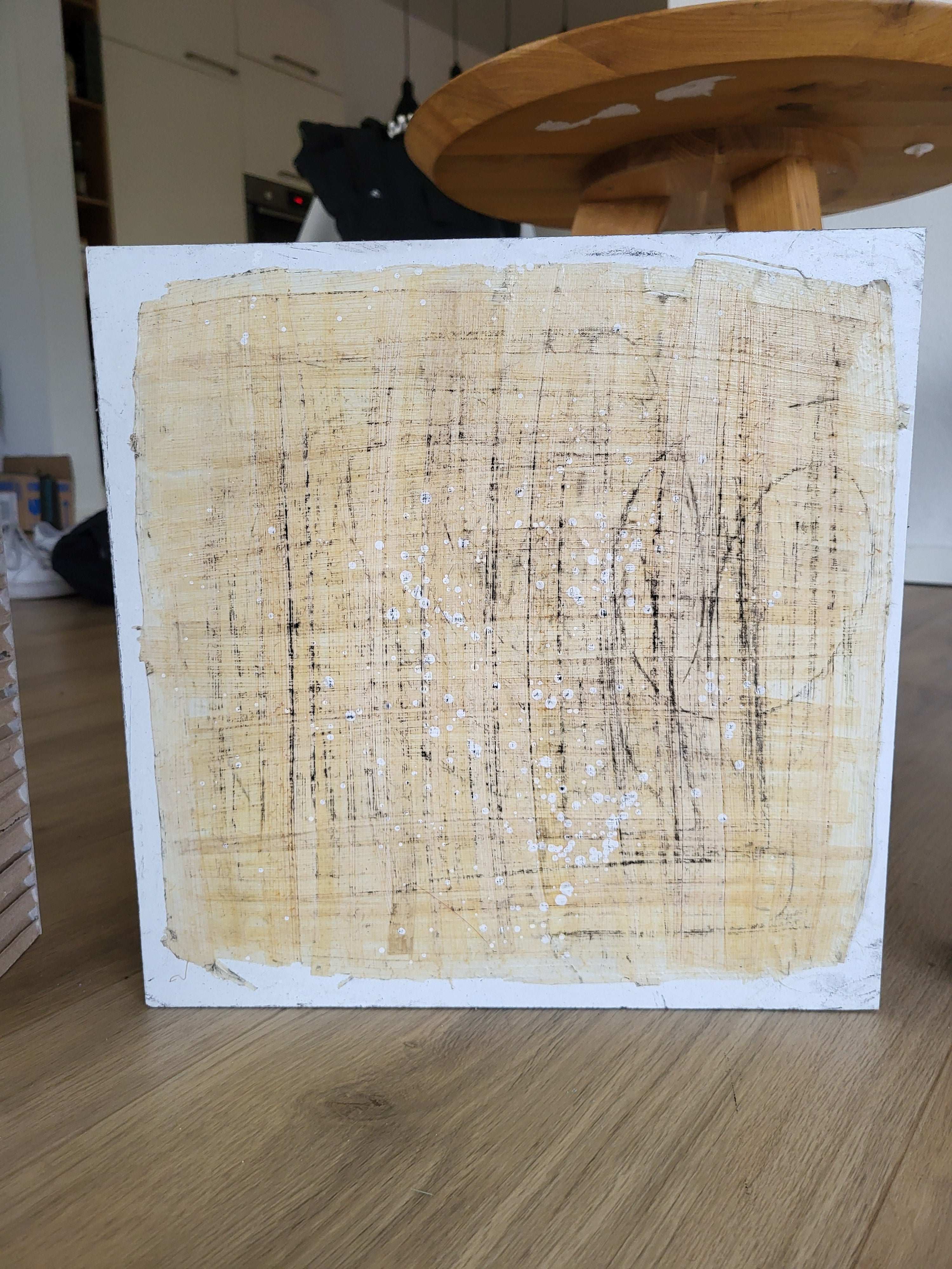 Personalisierte Auftragskunst und Gemälde: nachhaltige-symbiose-3-1-komposition-mit-papyrus-papier-4-x-pappwabenplatten-als-ensemble – Kategorie: Originalgemälde – Hersteller: