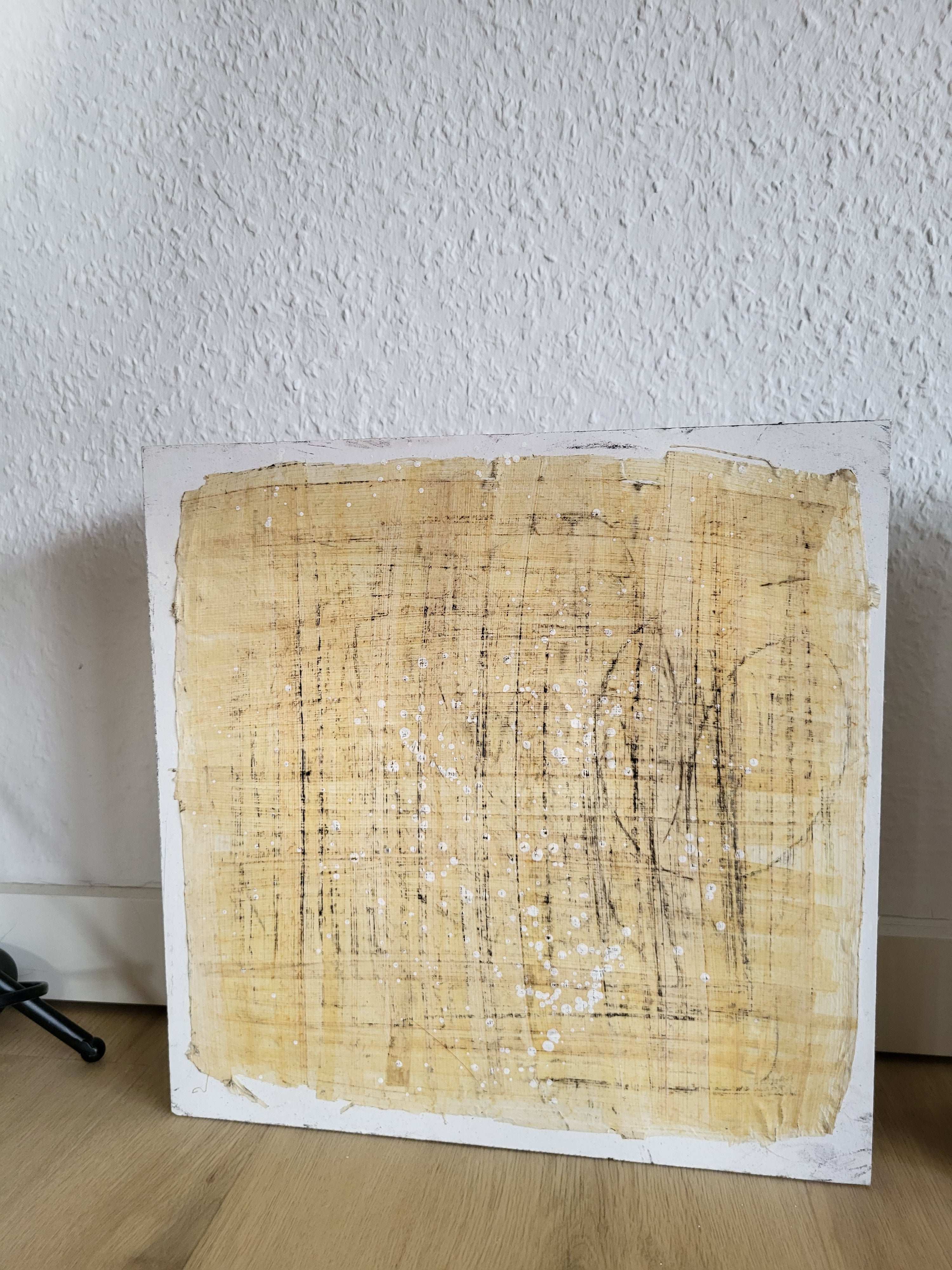 Personalisierte Auftragskunst und Gemälde: nachhaltige-symbiose-3-1-komposition-mit-papyrus-papier-4-x-pappwabenplatten-als-ensemble – Kategorie: Originalgemälde – Hersteller: