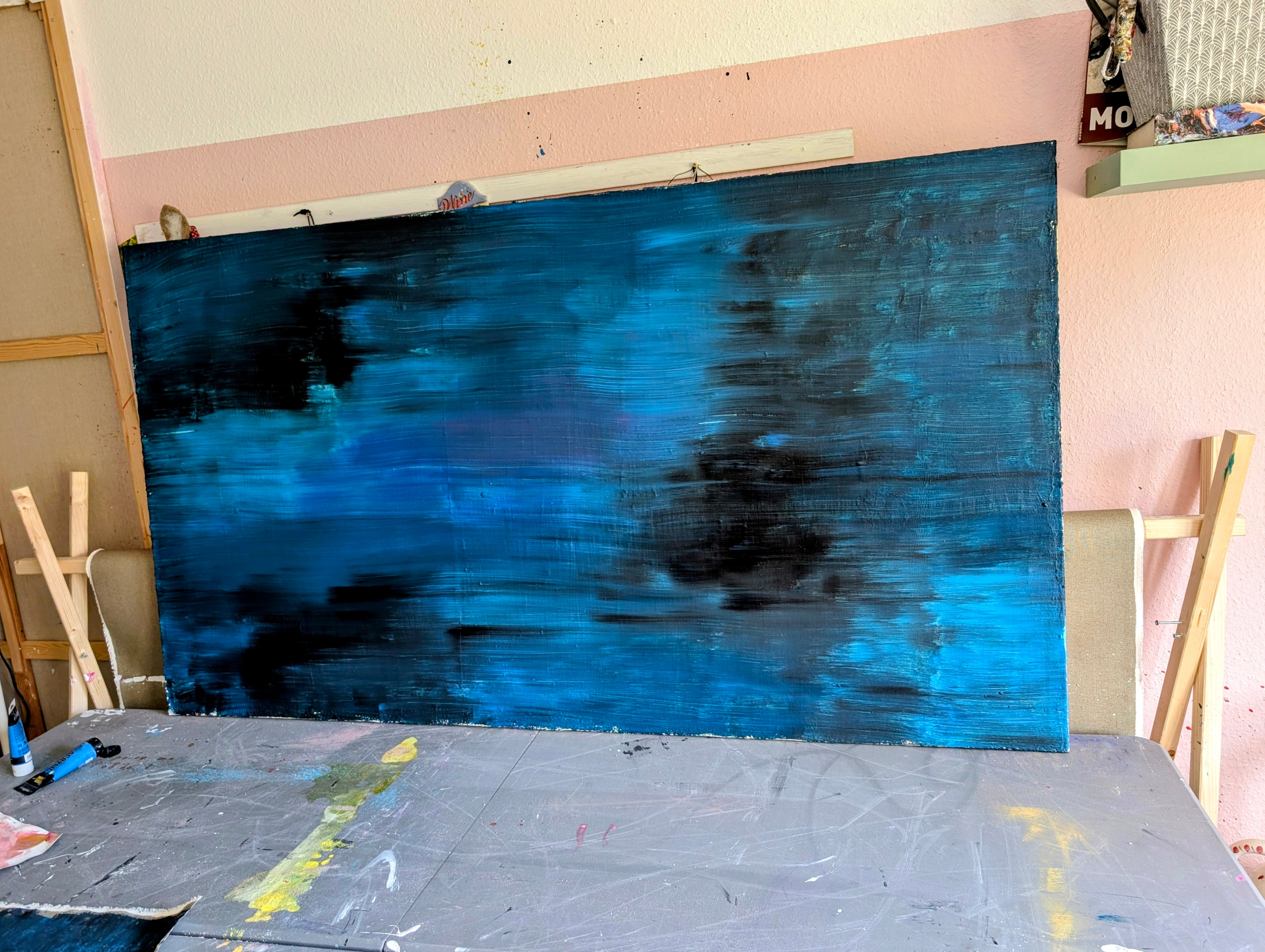 Blaues Bild für Sofa – Kunst für hohe Räume und große Wände