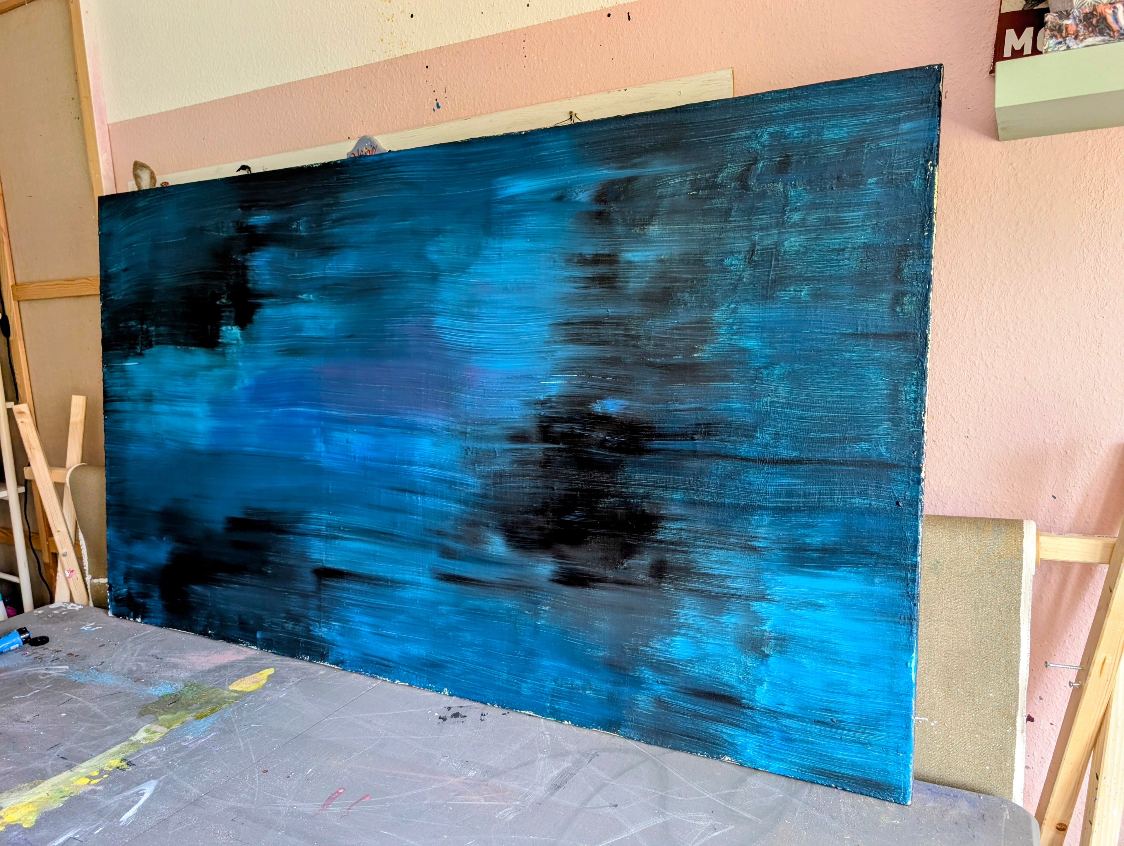 Blaues Bild für Sofa – Individuelles Wandbild für modernes Wohnen