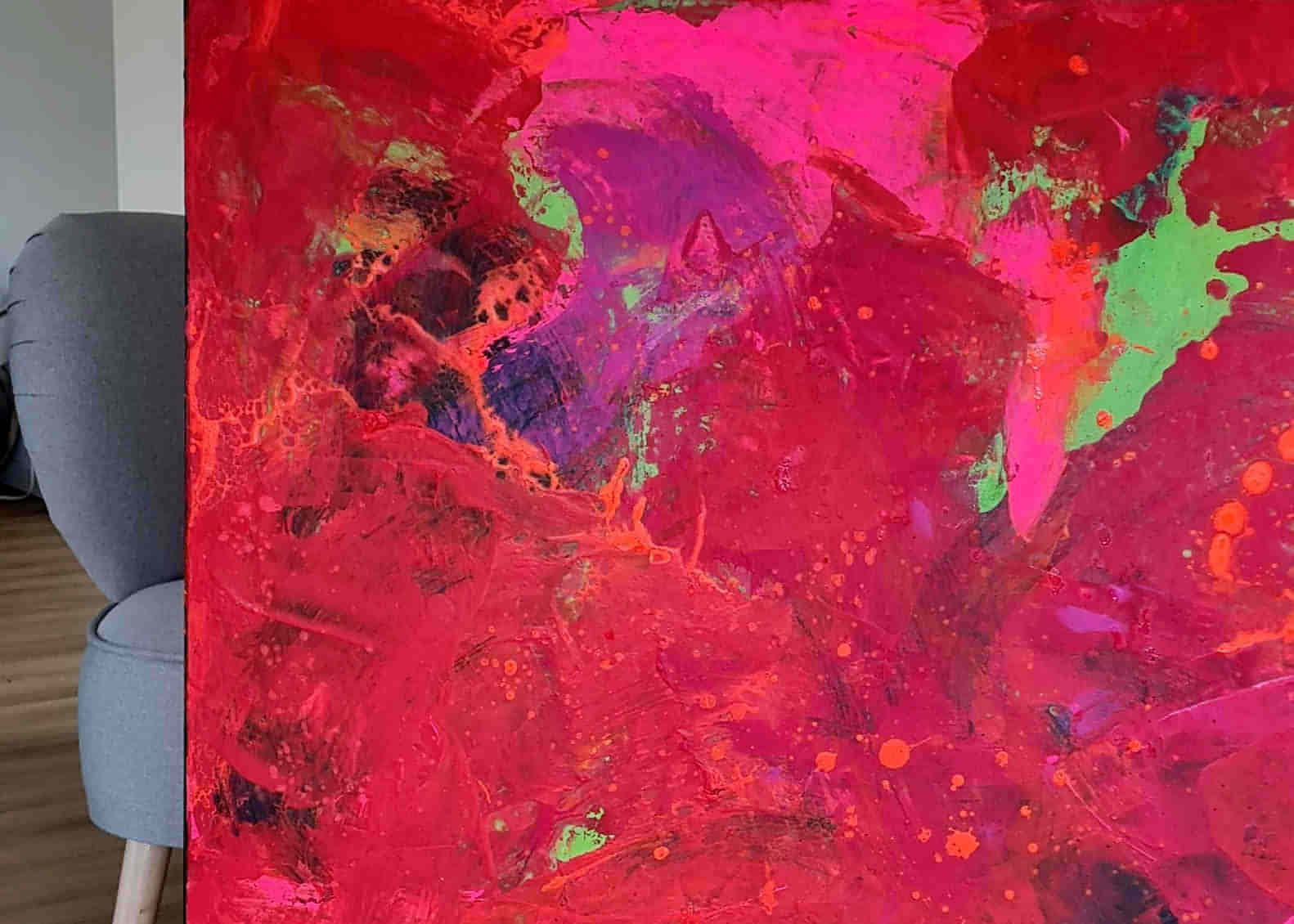 Rotes schwungvolles Gemälde als Auftragsbild geben und Leidenschaft zum Ausdruck bringen Abstrakte Bilder & moderne Auftragsmalerei, abstrakte große bilder online kaufen, Auftrags Malere