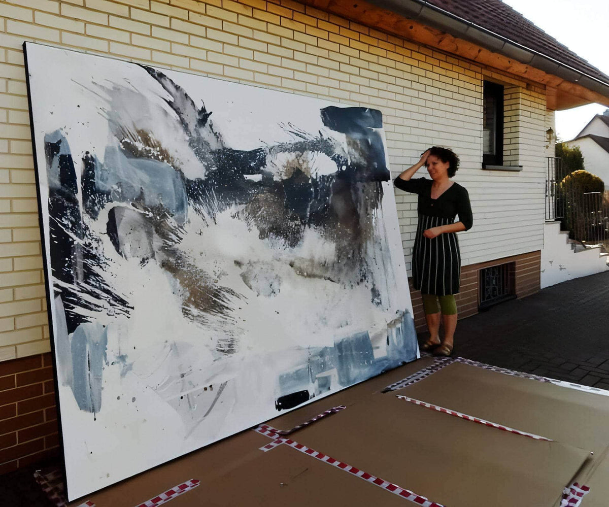 Kraft tanken – modernes Leinwandbild, Detailansicht Motiv 1.0. Ein großformatiges Kunstwerk, dass durch seine schwungvolle Haptik und harmonische Farbkomposition in Schwarz, Weiß, Gra