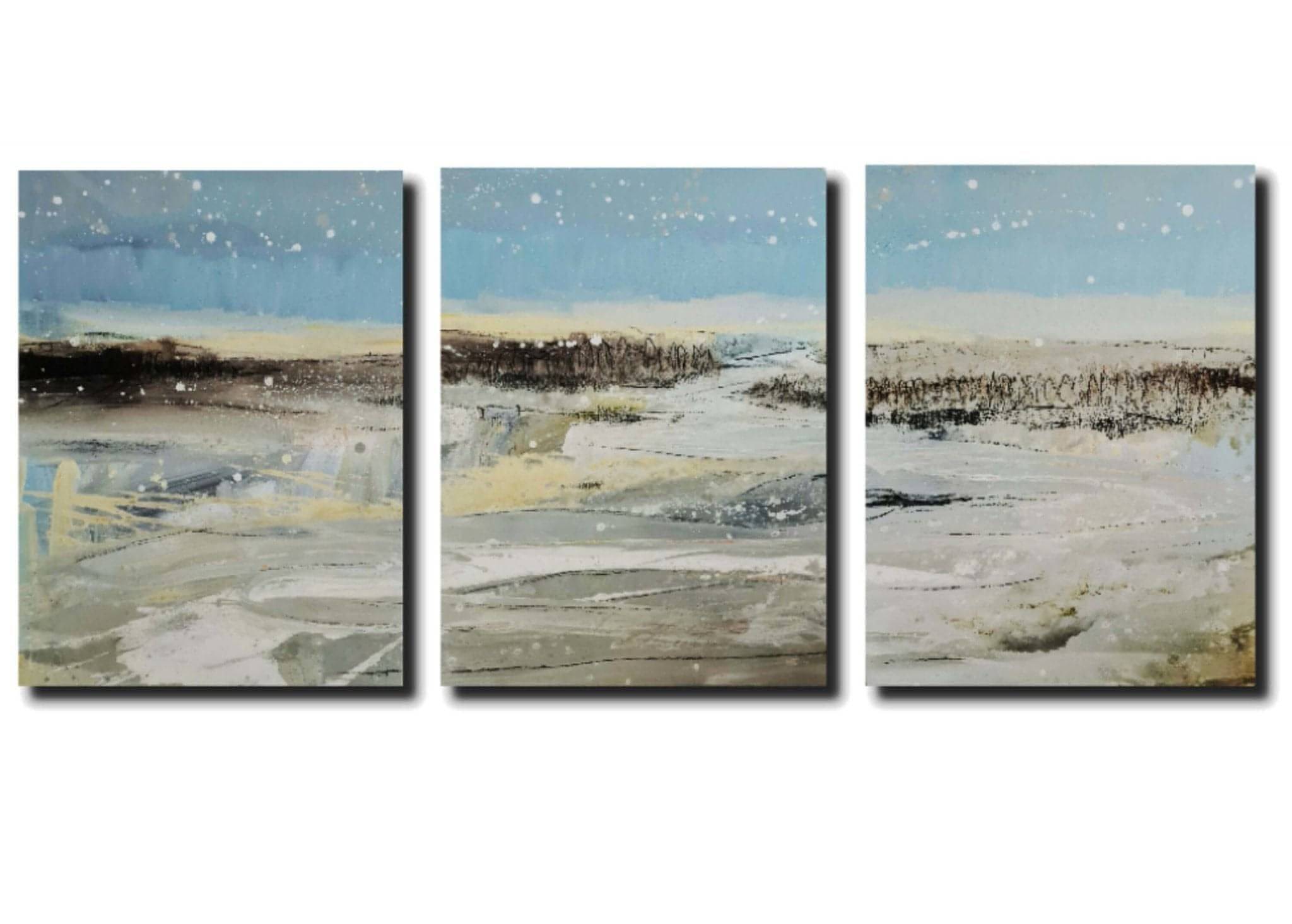 Schwedischer Landstreifen – modernes Leinwandbild, Detailansicht Motiv 1.0. Ein Gemälde inspiriert von den beeindruckenden Landschaften Schwedens. Die Farbpalette in Weiß, Blau, Beige, Taupe und B