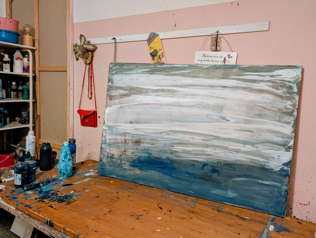 Blau weißes Bild - Gezeitenstille inkl. Schattenfugenrahmen