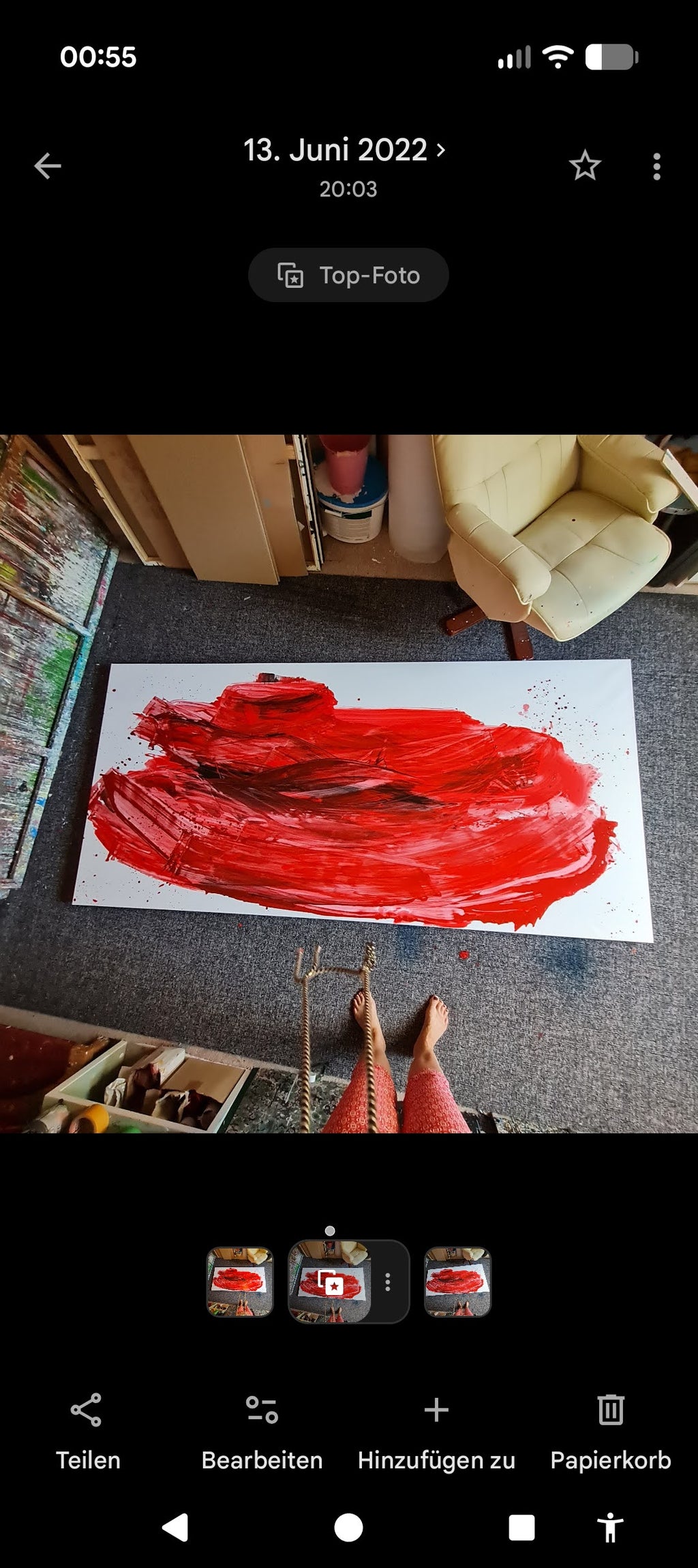 Abstraktes Gemälde Rot Groß mit Struktur und Leinenansicht