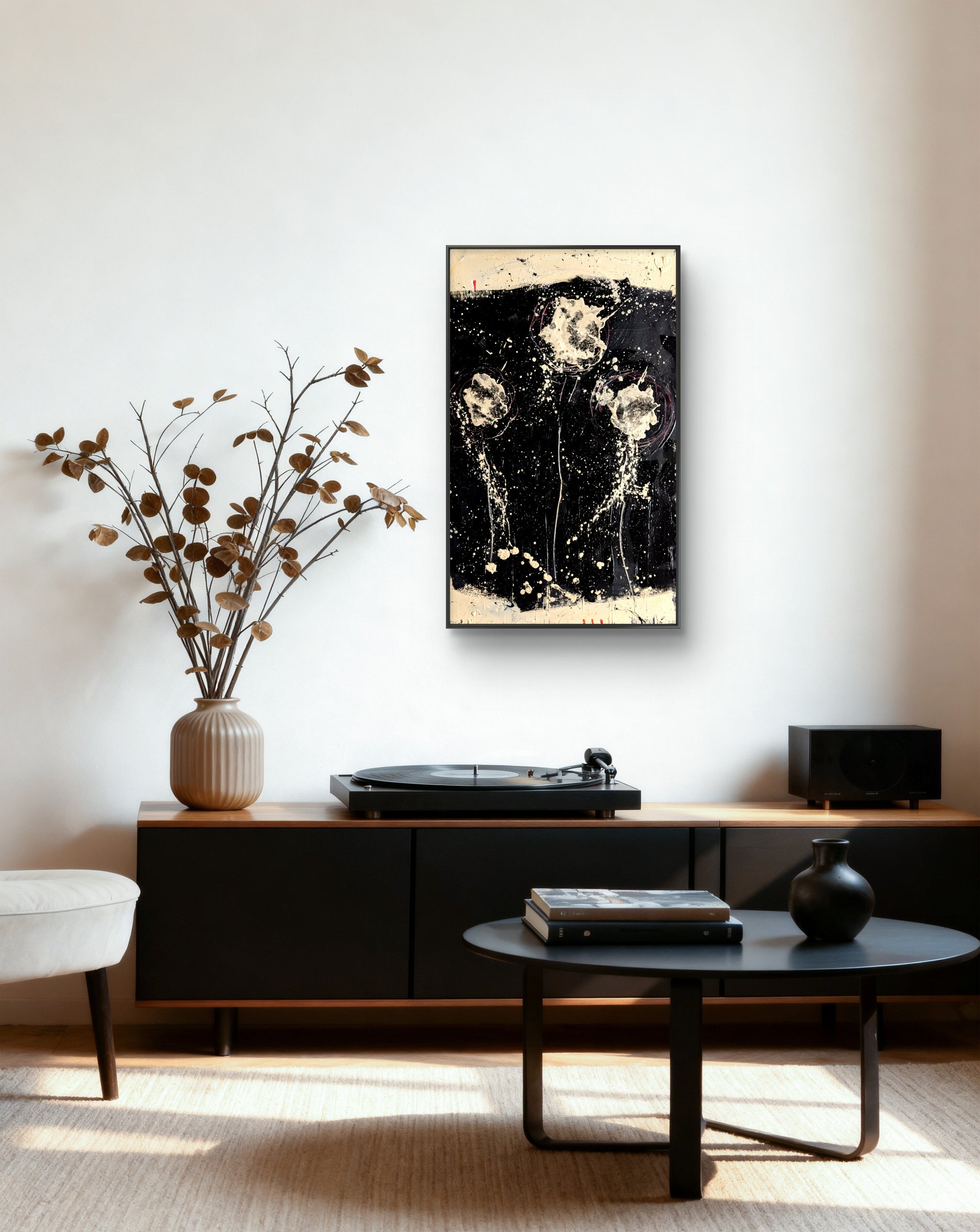 Schwarz Beige - Blütensinfonie nan cm – sofort verfügbares Wandbild in nan, Seitenansicht als Statement Kunst im Esszimmer oder Flur