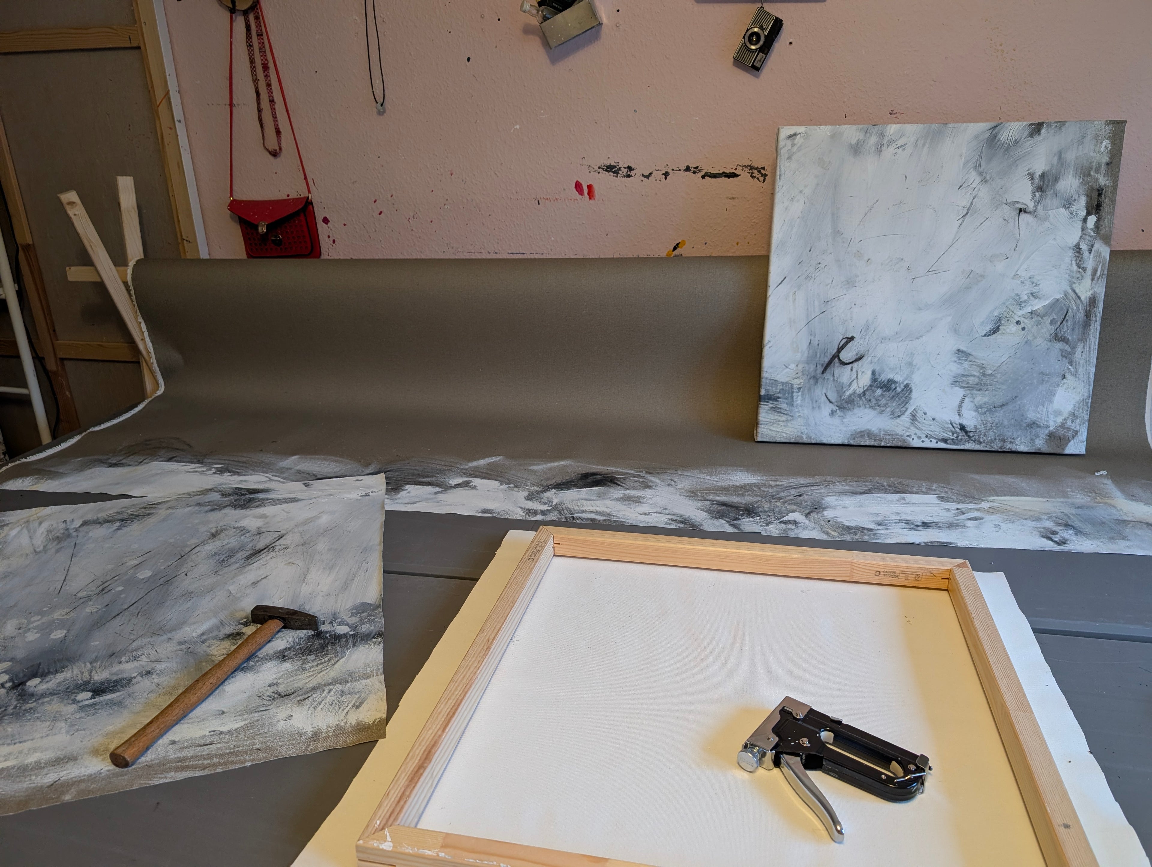 schwarzweiß Bild - Nebelreiter & Schattenklang I – sofort versandbereites Leinwandbild in nan, großes Kunstwerk für moderne Wohnräume