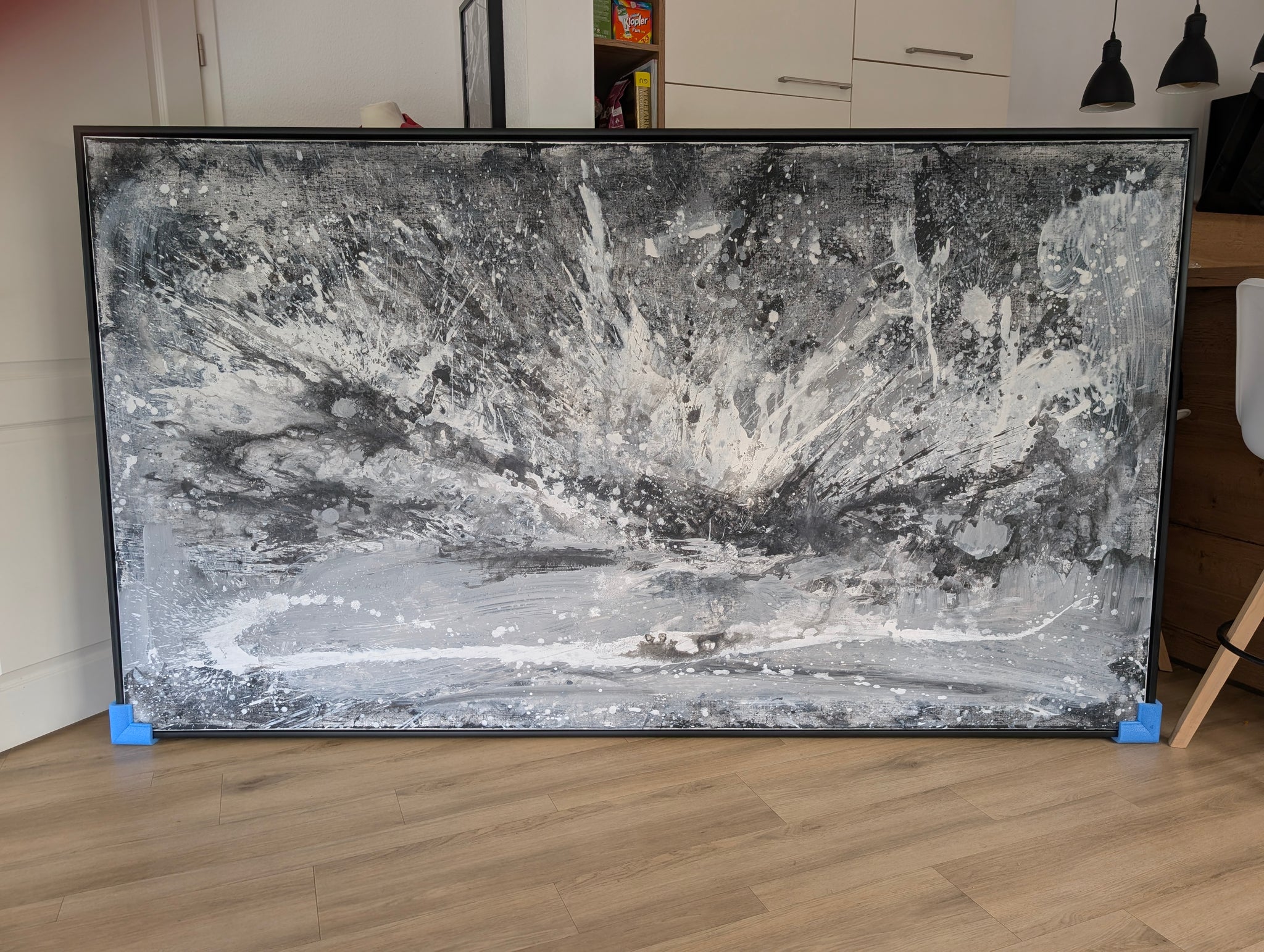 Klangvolumen - gerollt 230 x 125 cm ( – Großes Gemälde in modernem Wohnzimmer