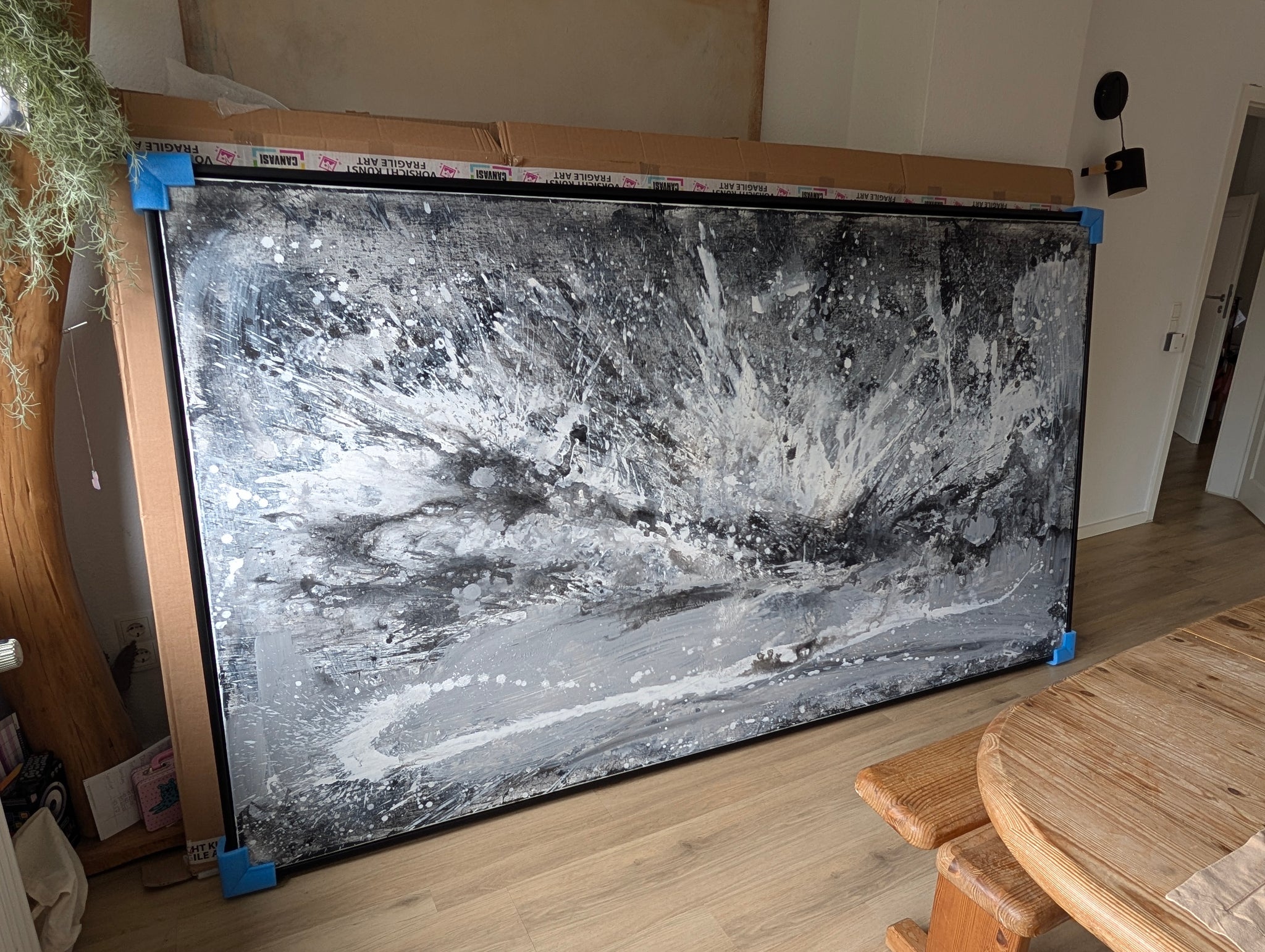 Klangvolumen - gerollt 230 x 125 cm ( – Zeitgenössische Kunst in Wohnraumansicht