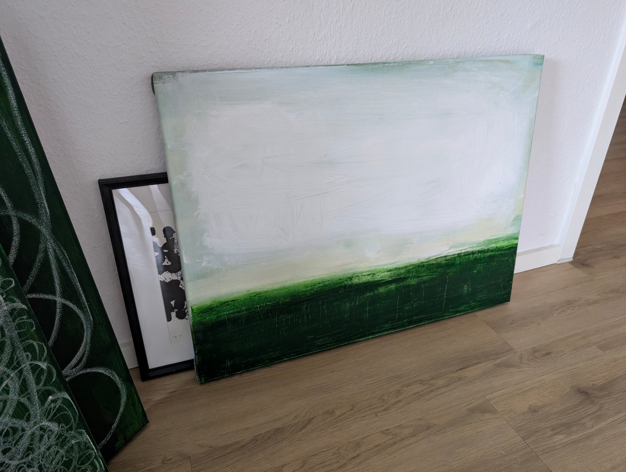 grünes Landschaftsbild 60 x 80 cm - Lichtblick im Unterholz – sofort versandbereites Leinwandbild in nan, großes Kunstwerk für moderne Wohnräume
